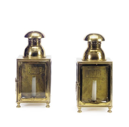 A PAIR OF ENGLISH BRASS COACHING LAMPS,