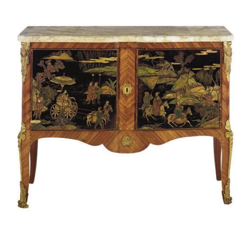 A FRENCH BRONZE-MOUNTED KINGWOOD AND LACQUER COMMODE,