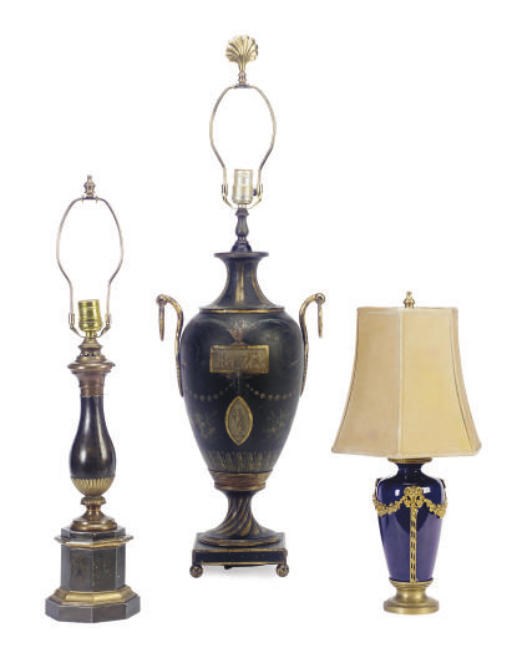 A TOLE PEINTE FLUID LAMP,