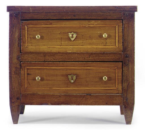 A MINIATURE FRENCH PROVINCIAL WALNUT COMMODE,