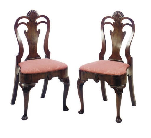 A PAIR OF ENGLISH WALNUT SIDE CHAIRS,