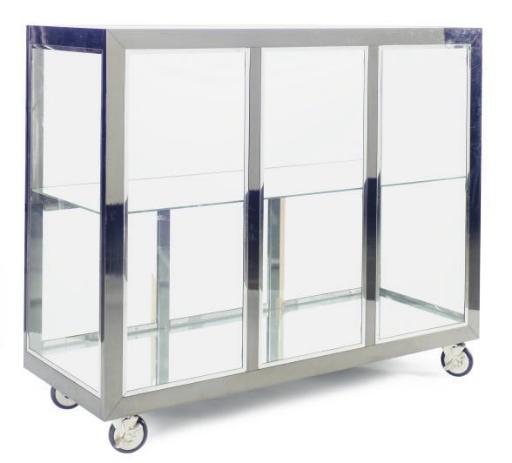 A GLASS AND CHROME DISPLAY CABINET,