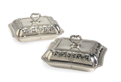 A PAIR OF GEORGE III SILVER VEGETABLE DISHES AND COVERS,