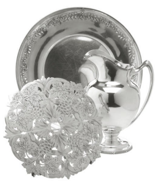 A GROUP OF AMERICAN SILVER AND SILVER-PLATED TABLEWARES,