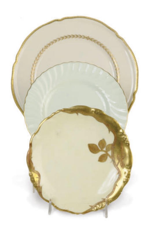 A GROUP OF CONTINENTAL AND AMERICAN DINNER WARES,