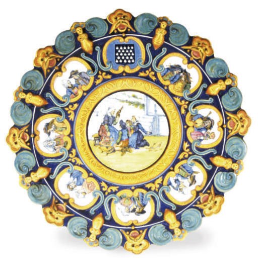 A FRENCH RENAISSANCE REVIVAL STYLE MAJOLICA CHARGER,
