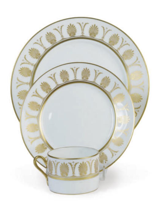 AN ITALIAN PORCELAIN PART DINNER SERVICE,