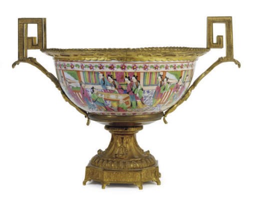 A GILT METAL-MOUNTED CONTINENTAL CHINESE EXPORT STYLE PORCELAIN CENTER BOWL,