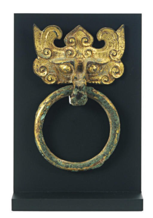 A CHINESE GILT-BRONZE TAOTIE MASK AND LOOSE RING HANDLE,