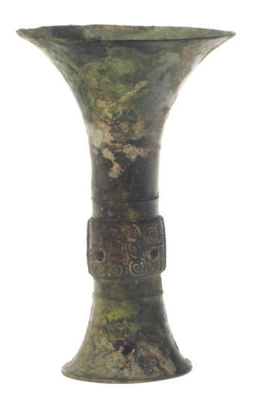 A SMALL CHINESE ARCHAIC BRONZE WINE VESSEL, GU,