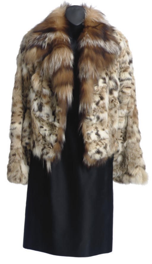 A LOUISE DE LA FALAISE SHORT FUR JACKET**,