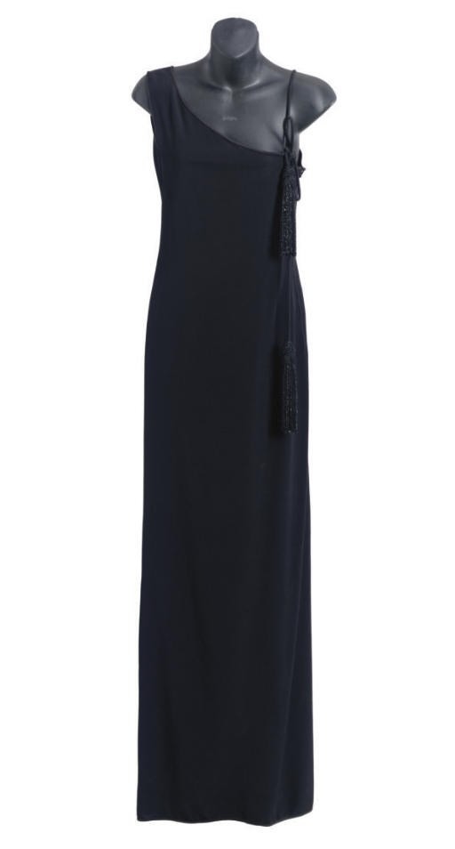 A VALENTINO COUTURE BLACK EVENING DRESS,