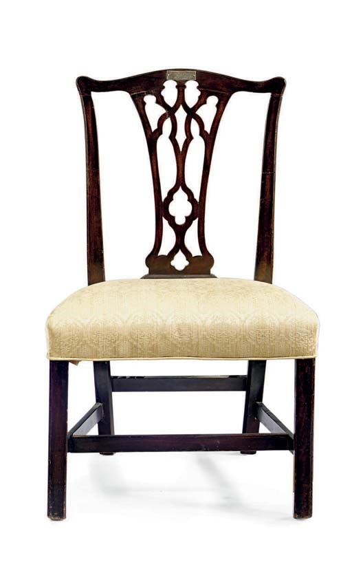 A CHIPPENDALE MAHOGANY SIDE CHAIR