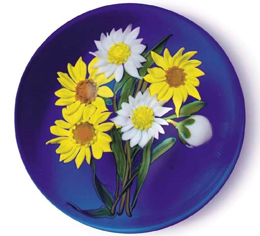 A PAUL STANKARD COLOR GROUND SUNFLOWER BOUQUET WEIGHT