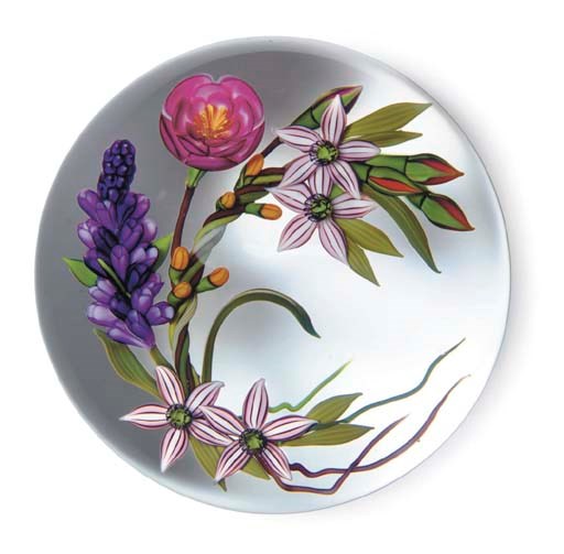 A CHRIS BUZZINI CRESCENT BOUQUET WEIGHT