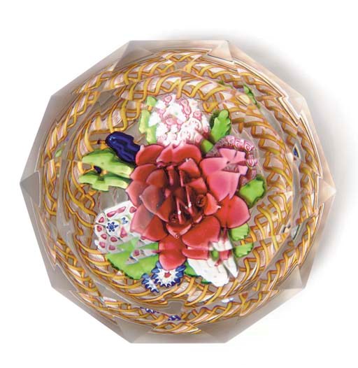 A SAINT LOUIS FACETED UPRIGHT BOUQUET WEIGHT