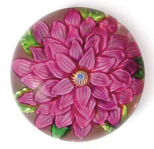 A SAINT LOUIS DAHLIA WEIGHT
