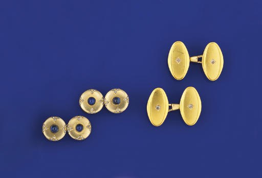 TWO PAIRS OF CUFFLINKS