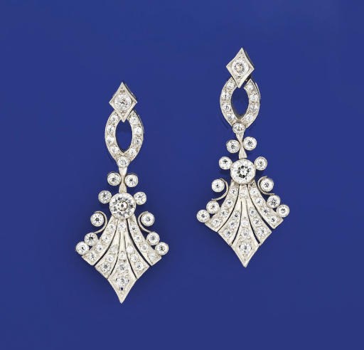 A pair of diamond earpendants