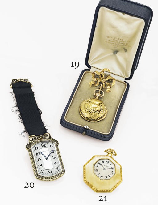 VACHERON CONSTANTIN.  A LADY'S 18K GOLD OPENFACE KEYLESS LEVER PENDANT WATCH