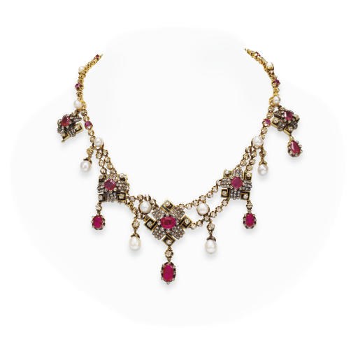 AN ANTIQUE RUBY, DIAMOND AND BLACK ENAMEL NECKLACE