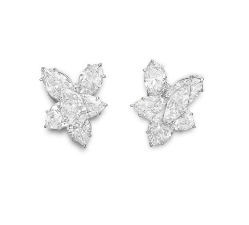 A PAIR OF DIAMOND EAR CLIPS