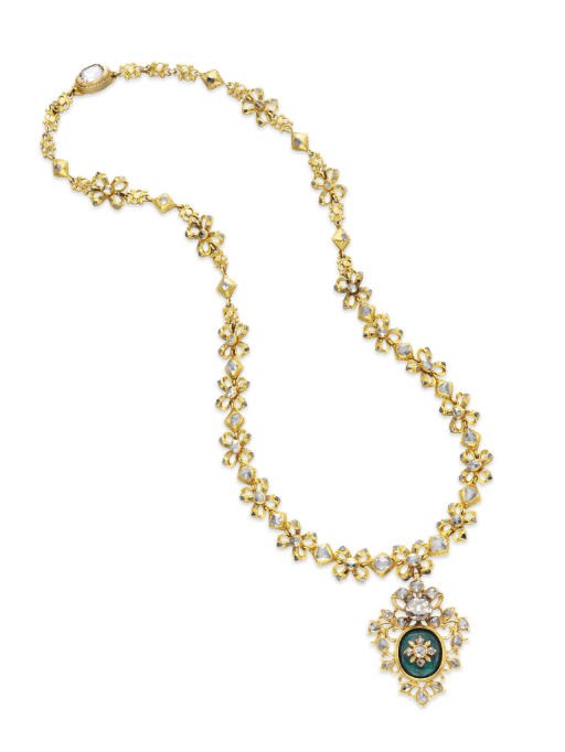 A 17TH CENTURY SPANISH DIAMOND, GOLD AND GLASS PENDANT NECKLACE