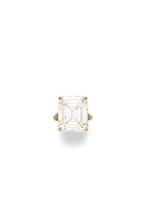 AN IMPORTANT DIAMOND RING