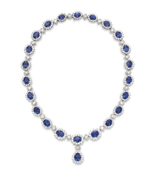 A SAPPHIRE AND DIAMOND NECKLACE
