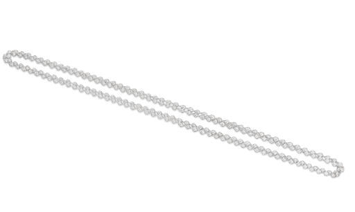 A DIAMOND LONGCHAIN NECKLACE