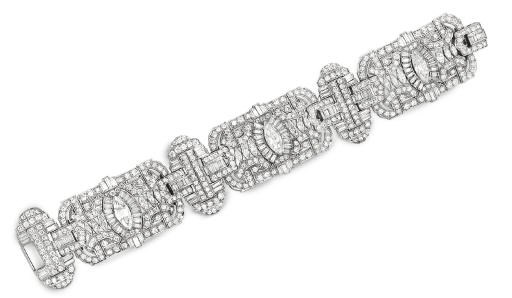 AN ART DECO DIAMOND BRACELET