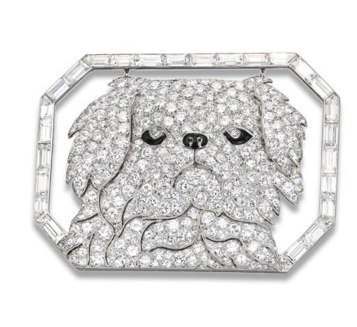 AN ART DECO DIAMOND PEKINGESE DOG BROOCH, BY JANESICH
