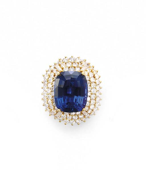 A TANZANITE AND DIAMOND RING