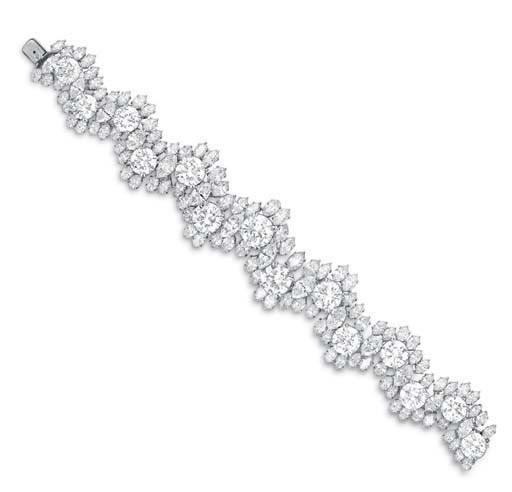 A DIAMOND BRACELET, BY HARRY WINSTON