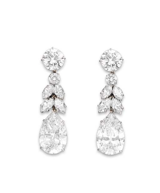 A PAIR OF DIAMOND EAR PENDANTS, BY HARRY WINSTON