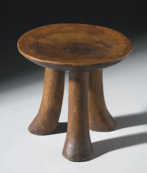 PETIT TABOURET TRIPODE
