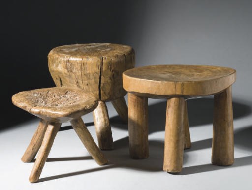 TROIS TABOURETS