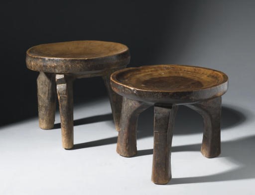 DEUX TABOURETS