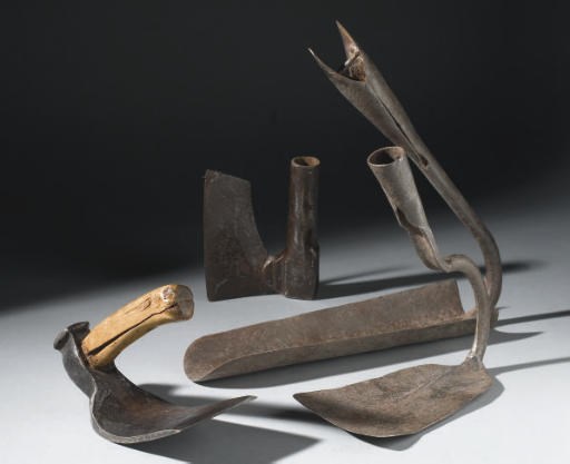 QUATRE OUTILS
