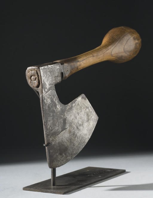 HACHE DE SABOTIER DU XIXEME SIECLE