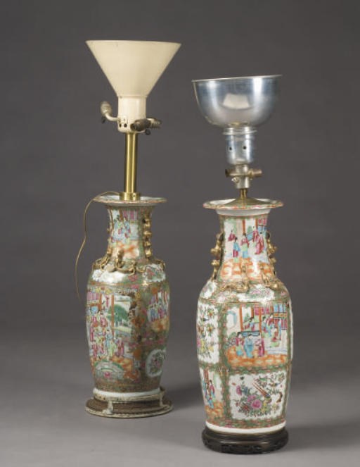 DEUX VASES CANTON DE LA FIN DU XIXEME SIECLE