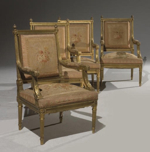 SUITE DE QUATRE FAUTEUILS DE STYLE LOUIS XVI
