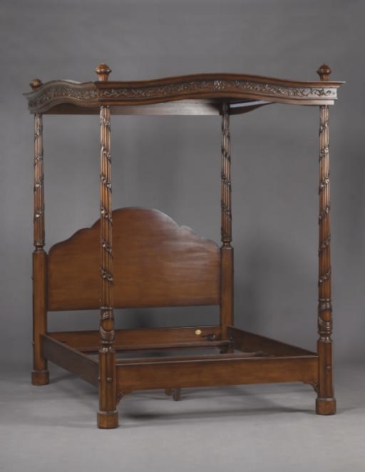 LIT A BALDAQUIN DE STYLE LOUIS XVI