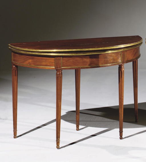 TABLE A JEUX DU XIXEME SIECLE