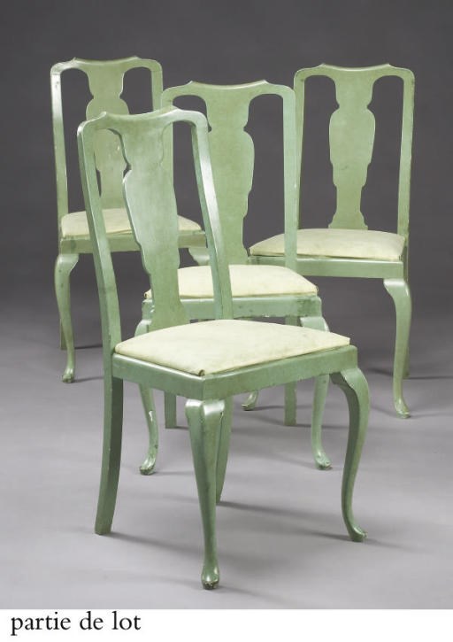SUITE DE DOUZE CHAISES DE STYLE HOLLANDAIS