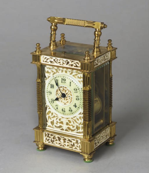 PENDULETTE DITE "D'OFFICIER" DU XXEME SIECLE