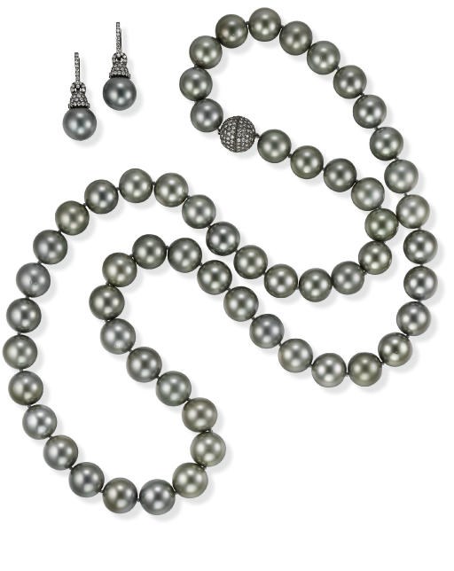 A GREY SOUTH SEA CULTURED PEARL SET