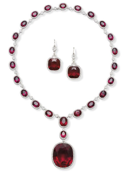 A FINE RUBELLITE TOURMALINE AND DIAMOND SET