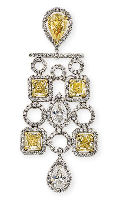 A DIAMOND AND COLOURED DIAMOND PENDANT