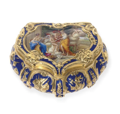 A CONTINENTAL GOLD AND ENAMEL SNUFF BOX